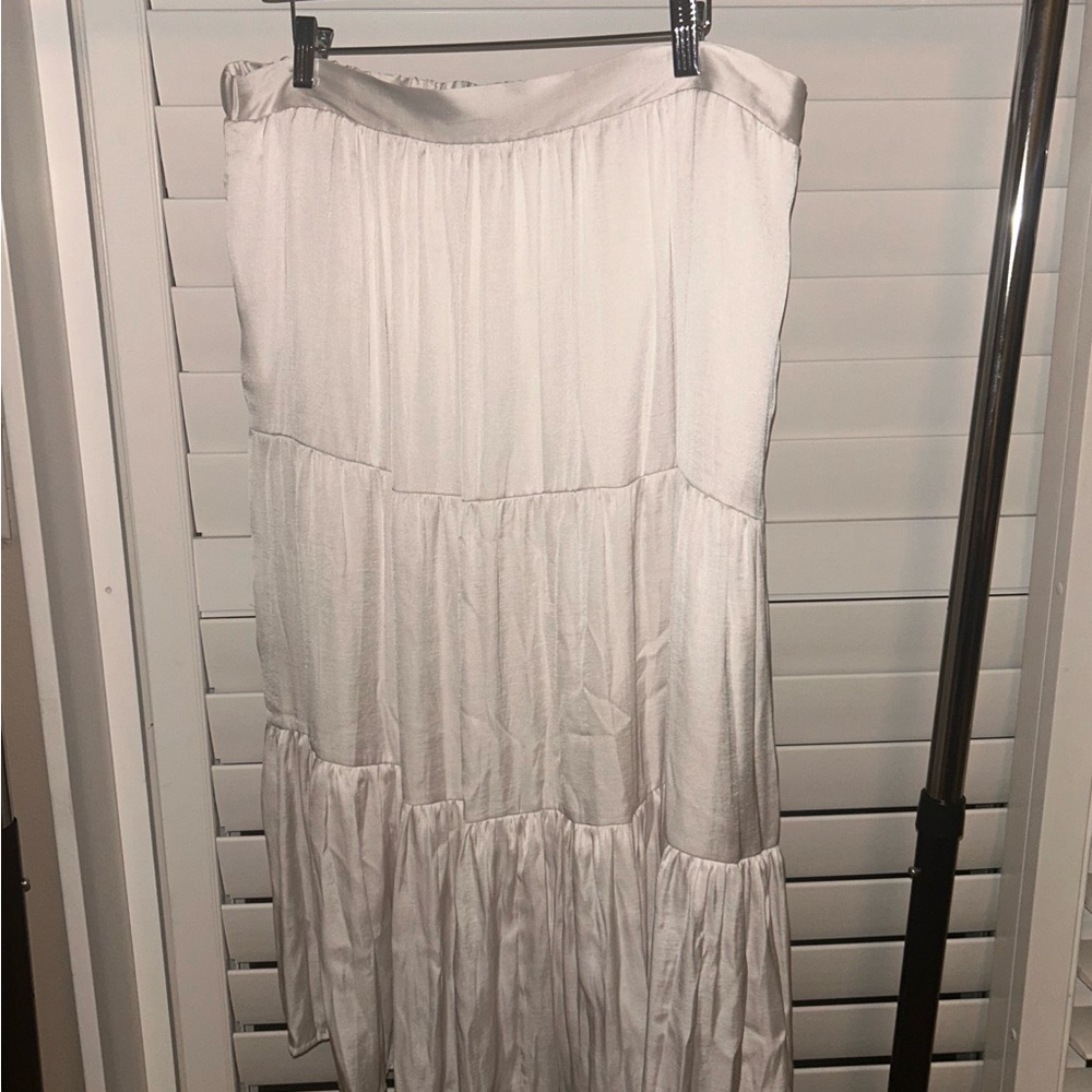Brand New Nine West White Tiered Maxi Skirt